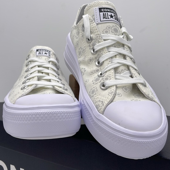 Converse WMNS White Sneakers Platform A00841C CTAS MOVE OX
WHITE/MOUSE/WHITE - Picture 5 of 16